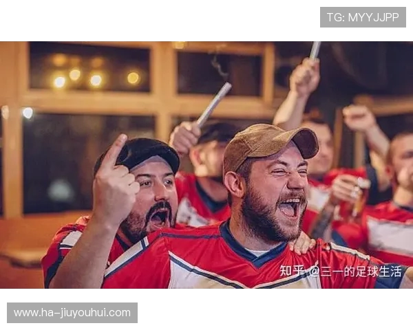 当足球遇上时尚风衣场上拼搏与生活品味的完美融合